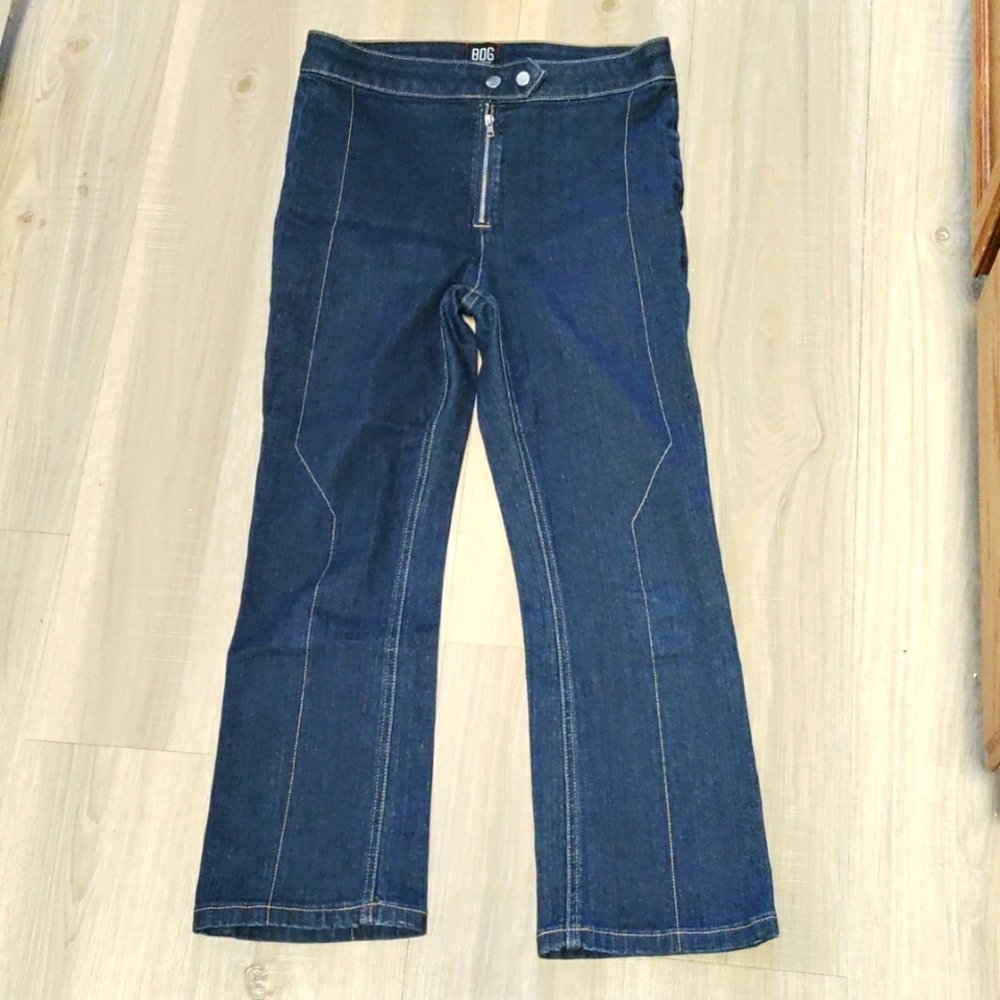 Cropped jeans with design
